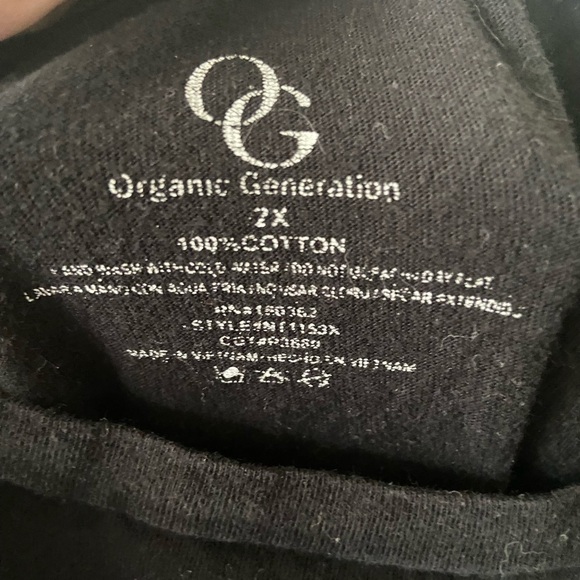 Bloom widly Black Graphic Tee with Mushroom Design Women's Size 2x - Picture 3 of 4